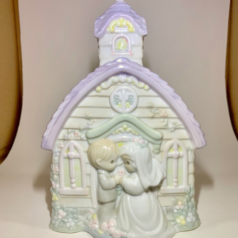 Precious Moments Wedding Chapel 1994